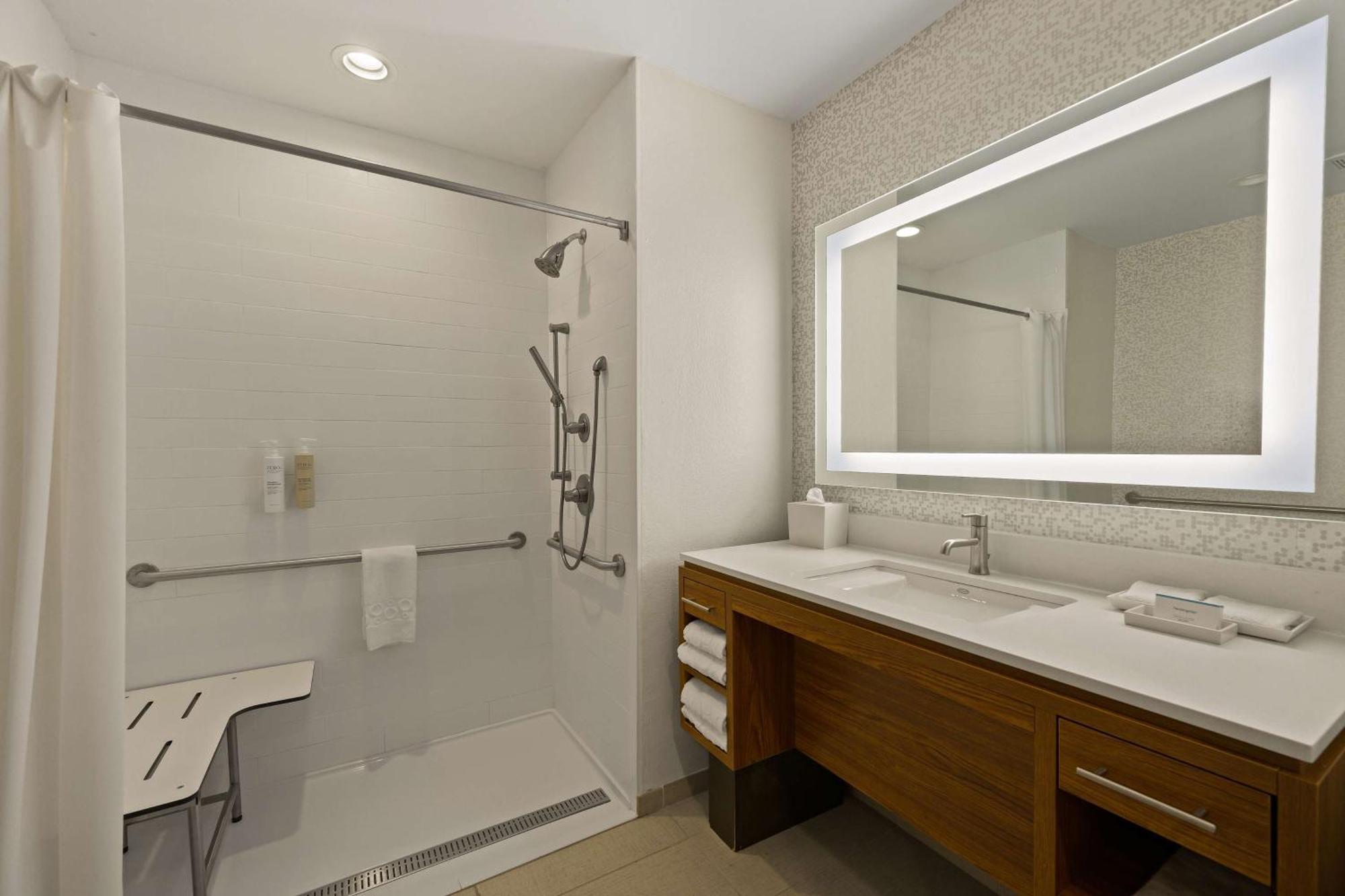 Home2 Suites By Hilton Baytown Bagian luar foto