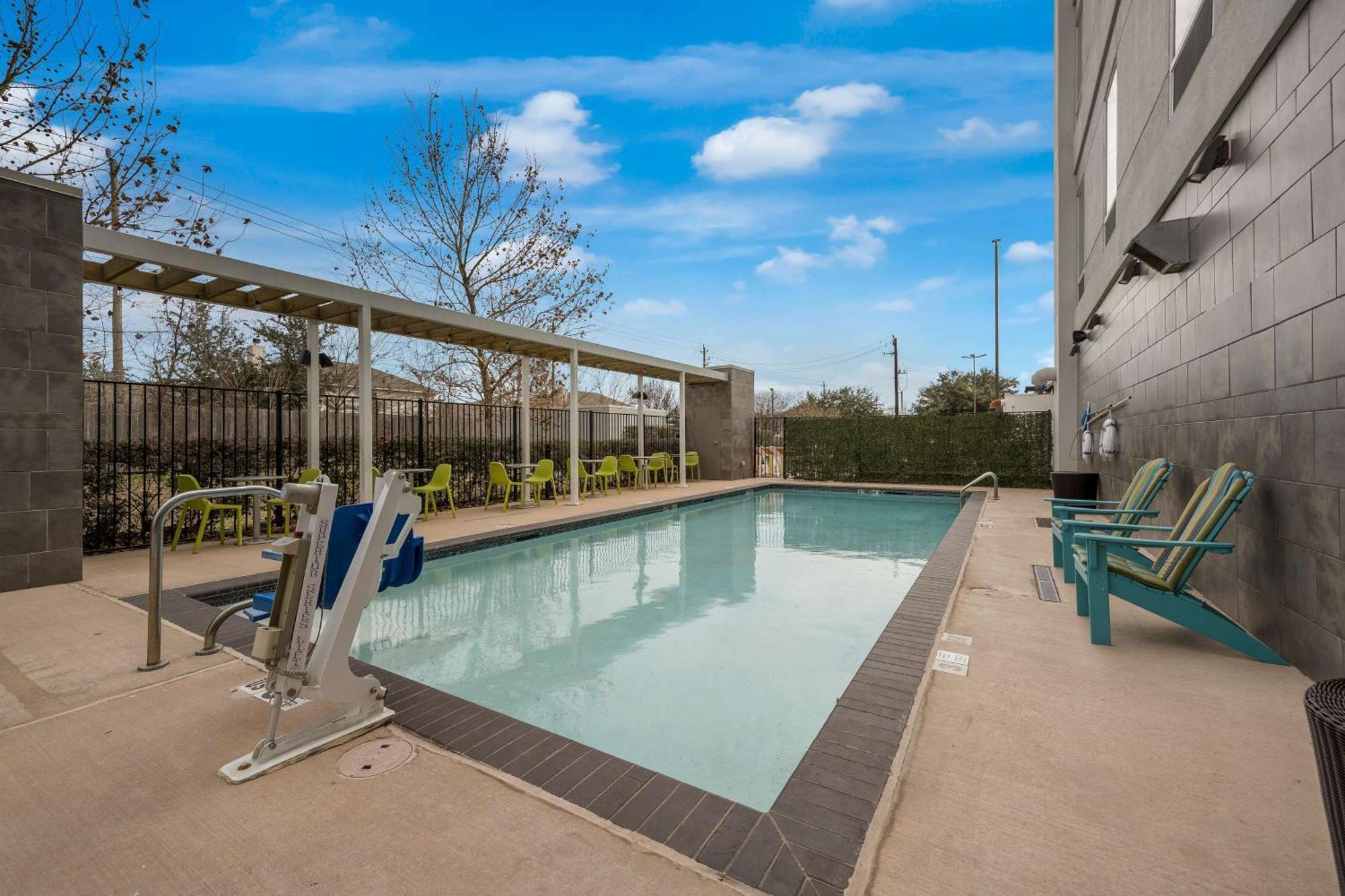 Home2 Suites By Hilton Baytown Bagian luar foto