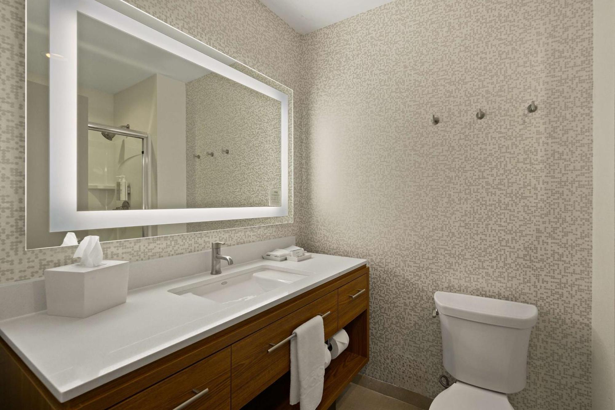 Home2 Suites By Hilton Baytown Bagian luar foto